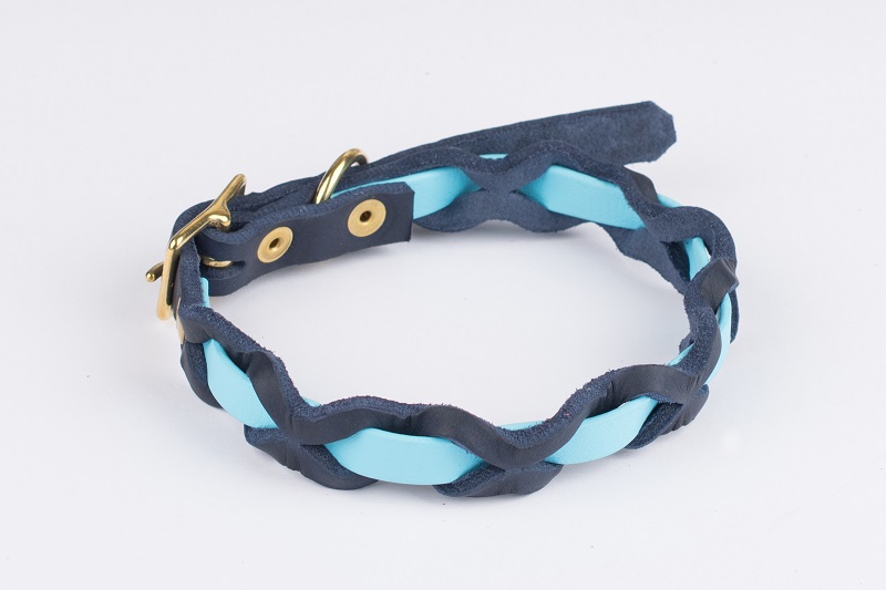 Bellepet Halsband "Braidy Farbrausch" Chrom mit blauem Leder